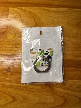 Cute Cat-Shaped Phone Ring Kickstand with Mickey Mouse Design - White Base